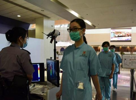“港版方舱医院”启用,首批约20名患者入住,内景曝光