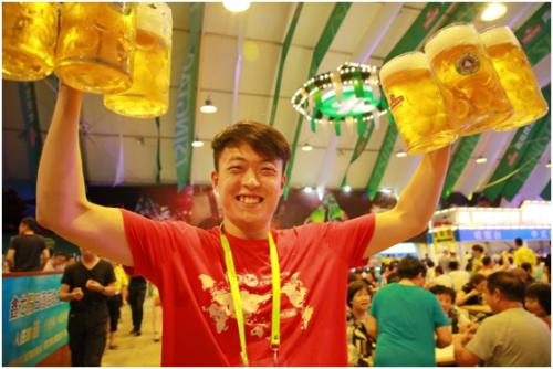 实地探访第30届啤酒节青啤大篷升级体验