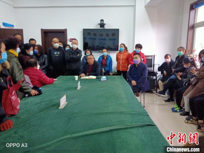 这样的场面,在王跃娃调解的案例中是很常见的。王村派出所供图