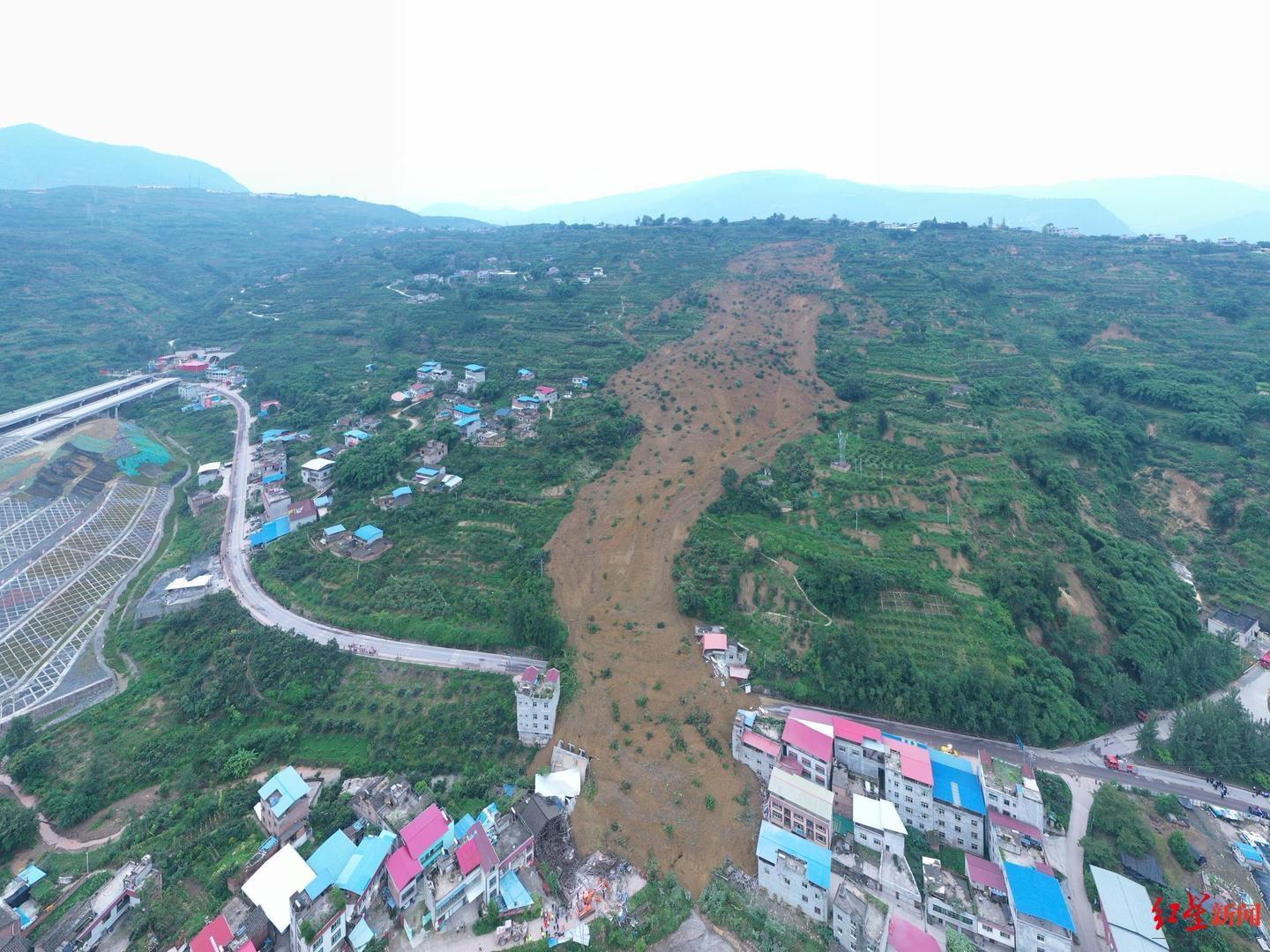 雅安汉源滑坡 当地称发现山体裂缝昨日已组织撤离,失联人员系撤离后