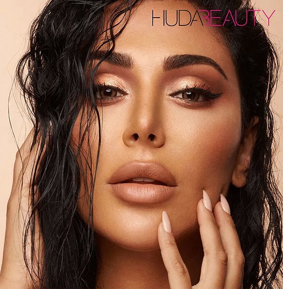 全球网红粉丝最多的人 3abd-iyaiihk7010562.jpg