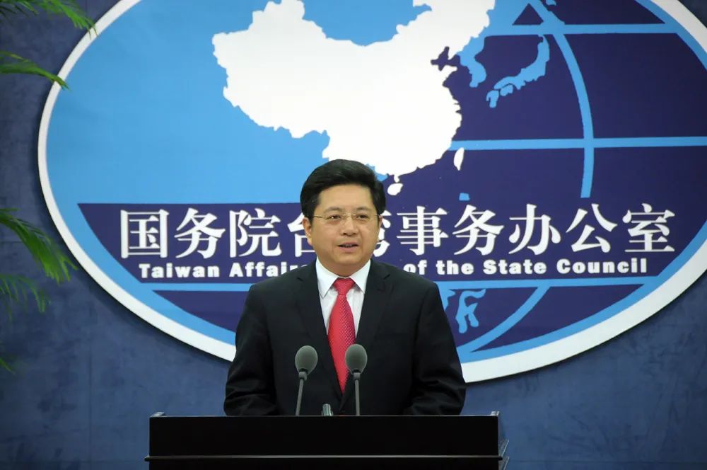 美在台协会处长赴62年前被炮击的金门追思,台美爆吹“真朋友”!