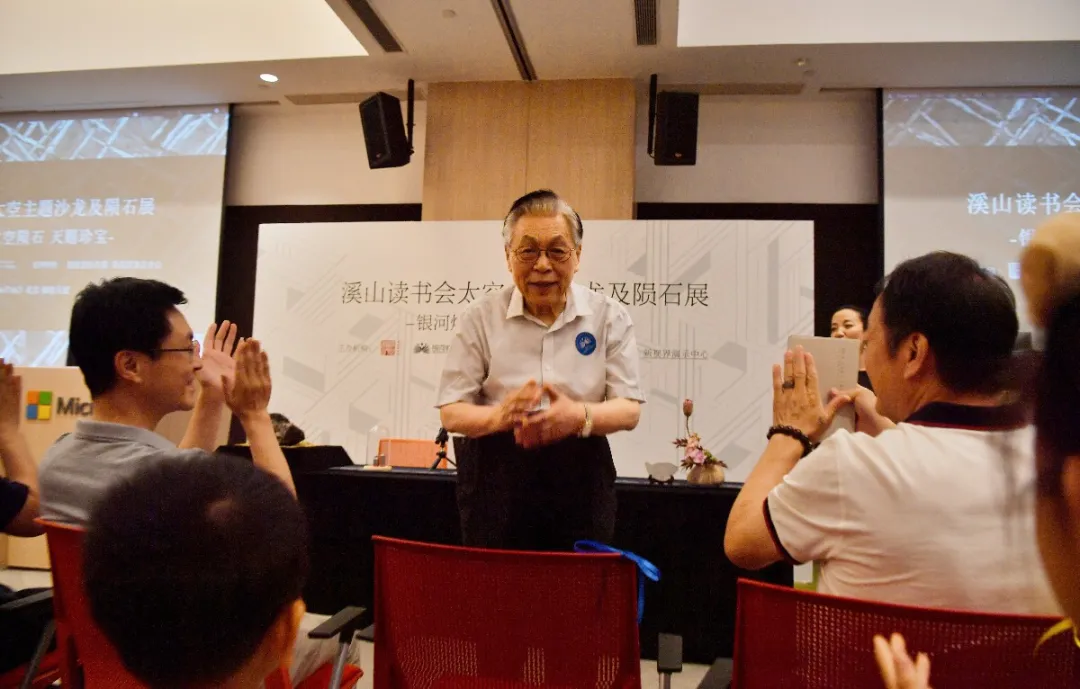 同样是“追星” 这群“后浪”追出了不一样的姿态