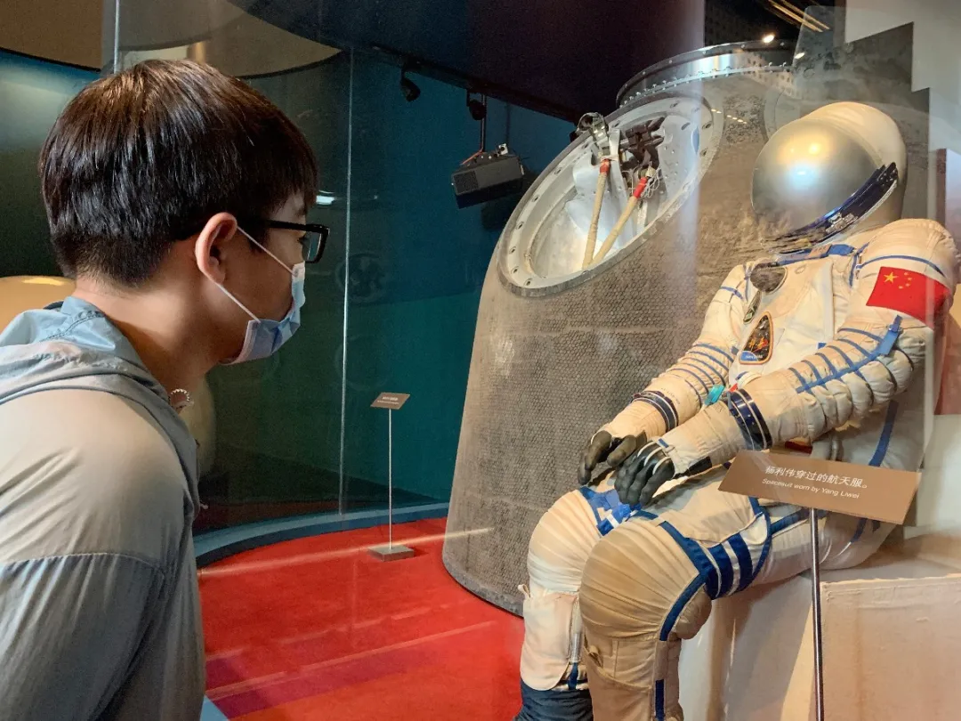 同样是“追星” 这群“后浪”追出了不一样的姿态