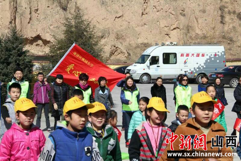 科普大篷车下基层是2020年山西省科技活动周亮点之一。 山西省科技馆供图