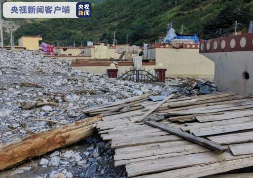 舟曲暴洪泥石流灾害受灾最严重莫诺西周村道路抢通