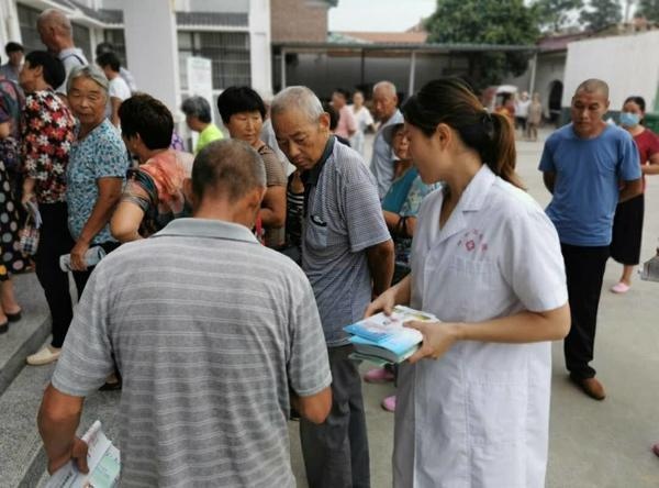全国最佳志愿服务项目“健康中原行·大医献爱心”活动走进温县