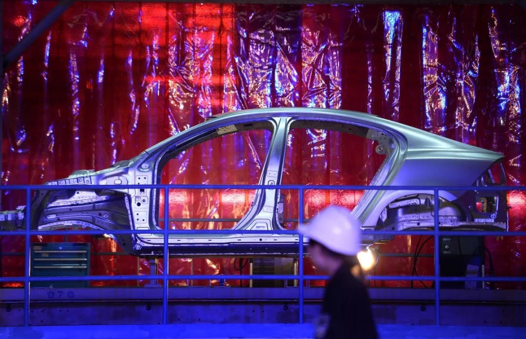 ▲沃尔沃汽车成都工厂生产车间 图片来源:IC photo