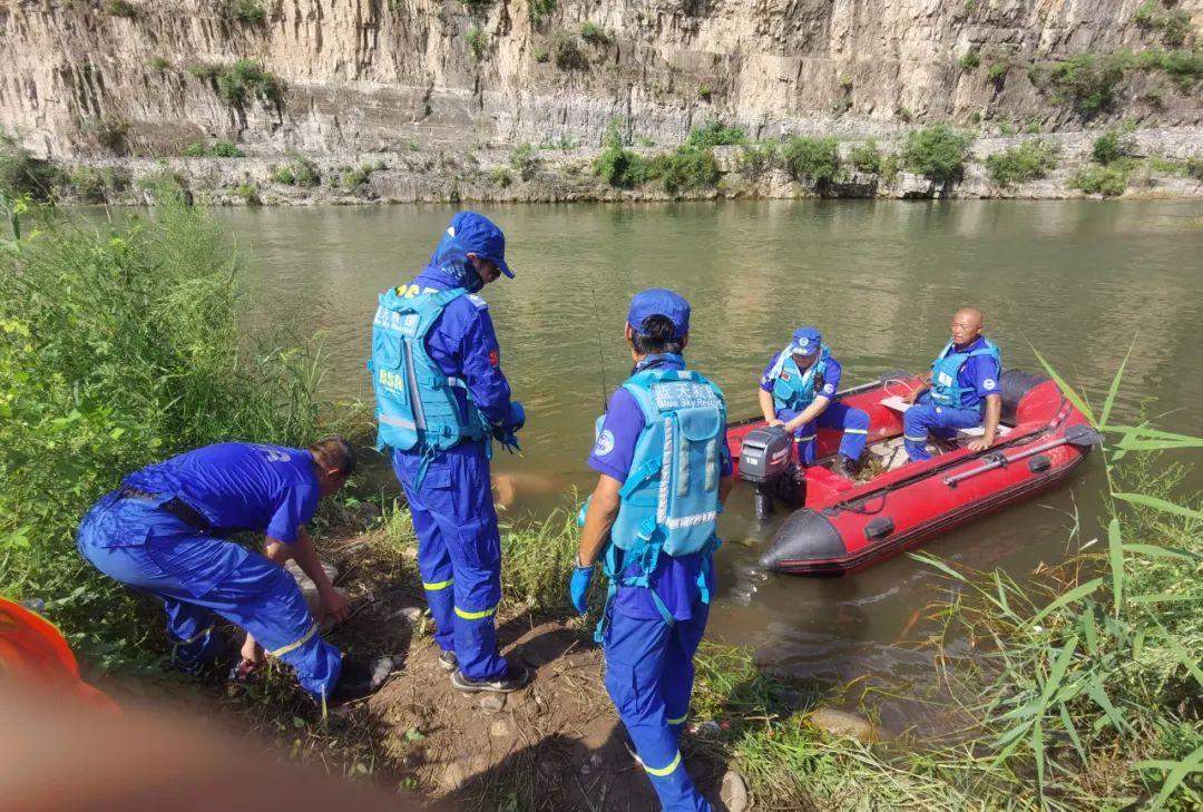 北京房山一26岁小伙野泳溺亡,亲人痛不欲生休闲区蓝鸢梦想 - Www.slyday.coM 北京房山一26岁小伙野泳溺亡,亲人痛不欲生休闲区蓝鸢梦想 - Www.slyday.coM