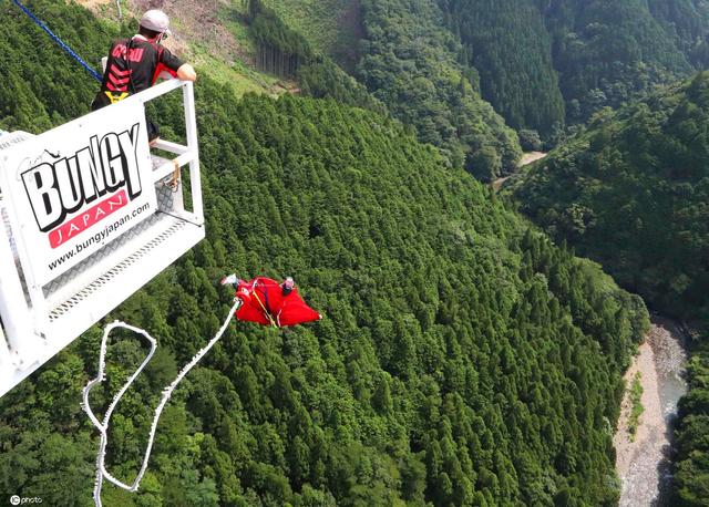 挑战身体极限!日本最高桥梁蹦极地“ 岐阜蹦极”开业