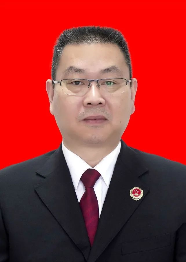 村支书安插家族成员、亲信进入村“两委”,村子成了“马家天下”…… | 今晚九点半
