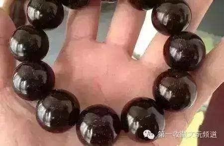 “个性化”盘玩,领略小叶紫檀包浆的典雅之美