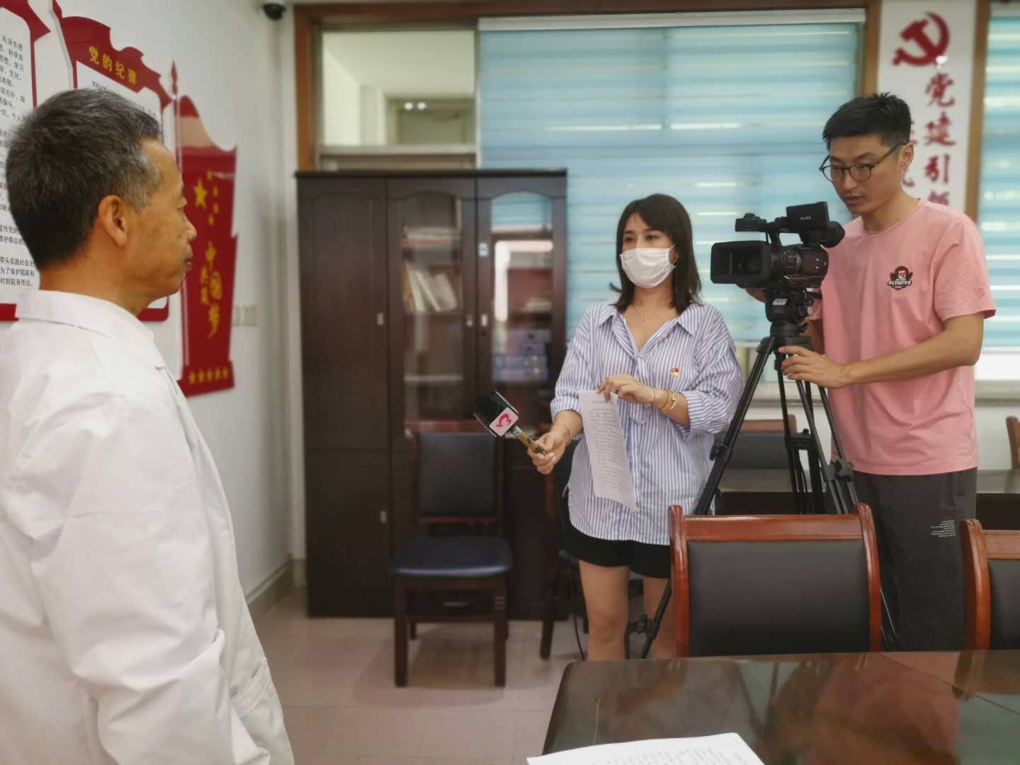 滨城区融媒体中心巾帼志愿服务队:创城,我们在行动