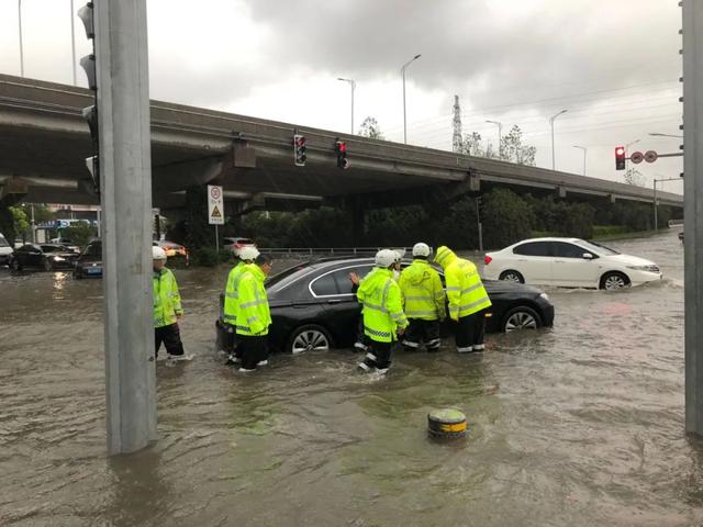迎战台风“黑格比”,温岭全城在行动!
