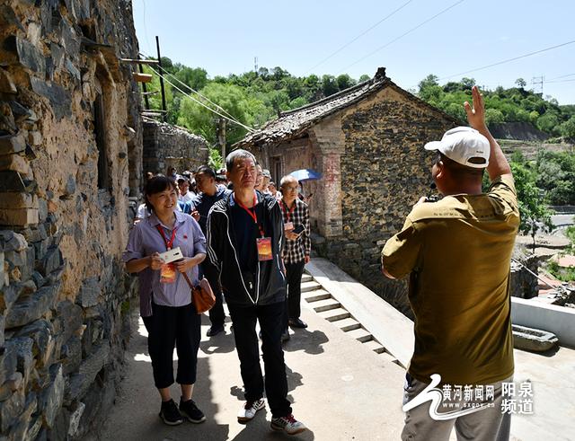 山西阳泉:骆驼道村蹚出新路子 过上好日子