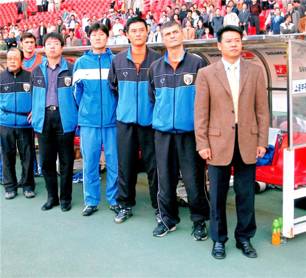 与徐根宝吴金贵共事、见证末代甲A冠军……听老领队周京华聊聊“申花旧事”