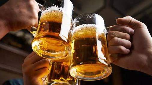 喝醉酒趴着呼呼大睡一夜,男子醒来后胳臂被压成终生残疾休闲区蓝鸢梦想 - Www.slyday.coM 喝醉酒趴着呼呼大睡一夜,男子醒来后胳臂被压成终生残疾休闲区蓝鸢梦想 - Www.slyday.coM