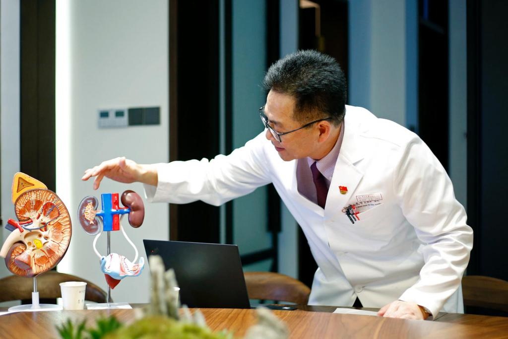 肾门巨大错构瘤危及生命,中山一院泌尿外科团队成功“拆弹”