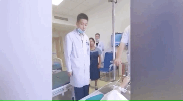 医生病房发飙训哭患者,网友却纷纷为他点赞!