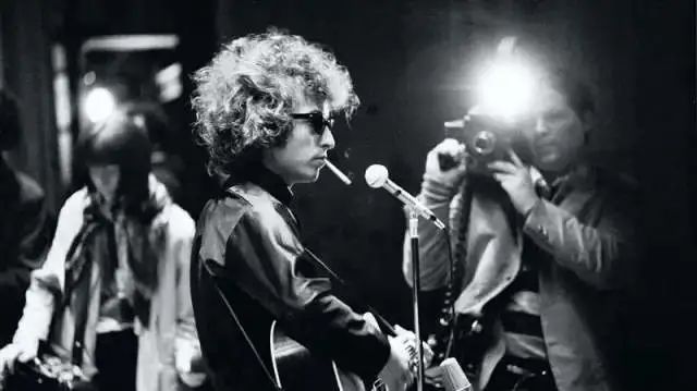 Bob Dylan的「摇滚时尚圣经」影响了半个世纪!