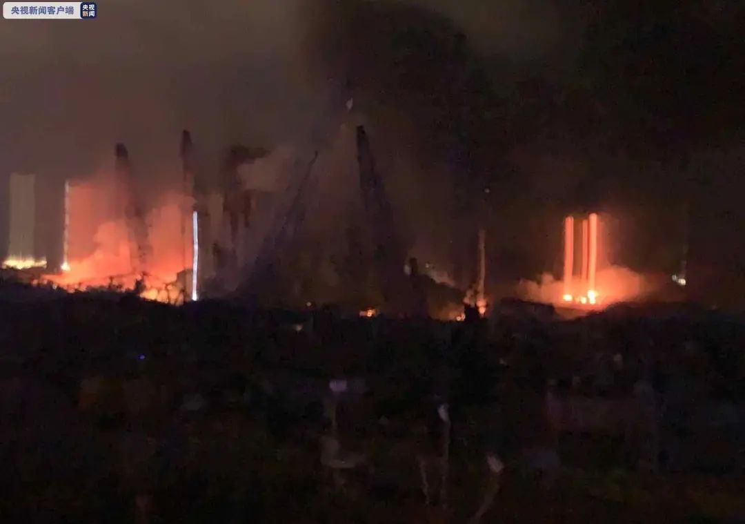 73人死亡3000多人受伤!黎巴嫩首都发生巨大爆炸,现场升起蘑菇云