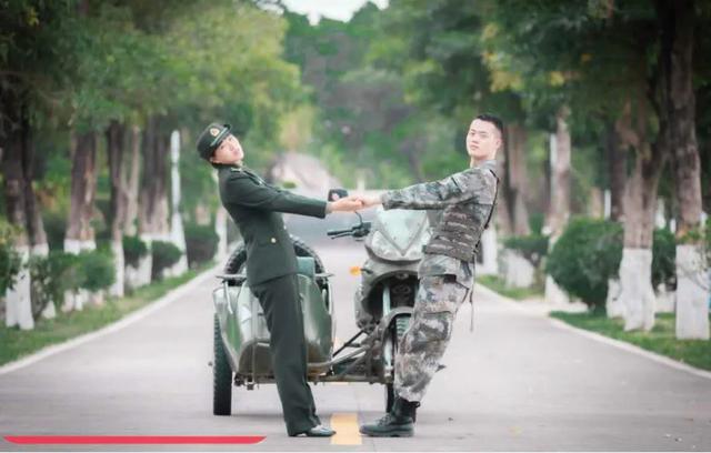 结婚年龄下调后,男士官娶了女士官