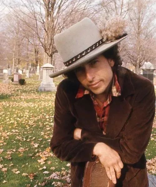 Bob Dylan的「摇滚时尚圣经」影响了半个世纪!