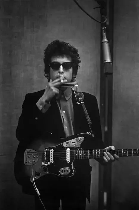 Bob Dylan的「摇滚时尚圣经」影响了半个世纪!