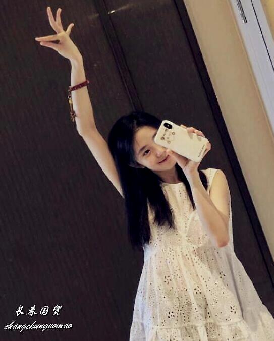 新晋“谋女郎”素颜生活照曝光,清纯漂亮被称为北舞校花