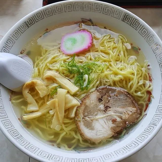 日版“李子柒”走红,零下30度住森林小屋,每天只想钓鱼