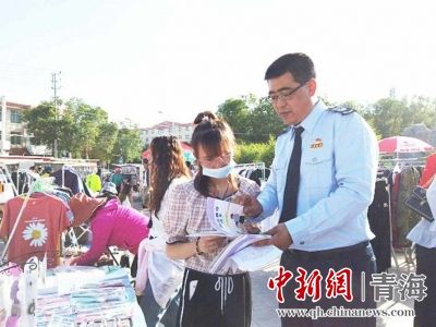 海南州税务局“摆摊”记:助力经济稳健复苏