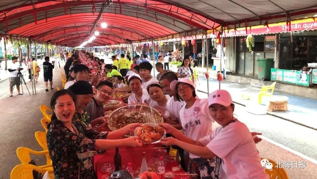广西日报头版为北海高质量推进全面建成小康社会点赞!