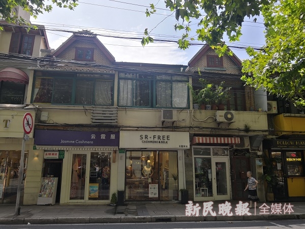 图说:酒吧对面就是二级以下旧里,隔音条件差 夏韵 摄
