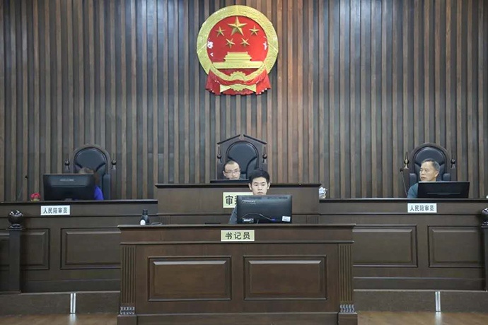 家族式造假链揭“假茅台”内幕:只有瓶子是真