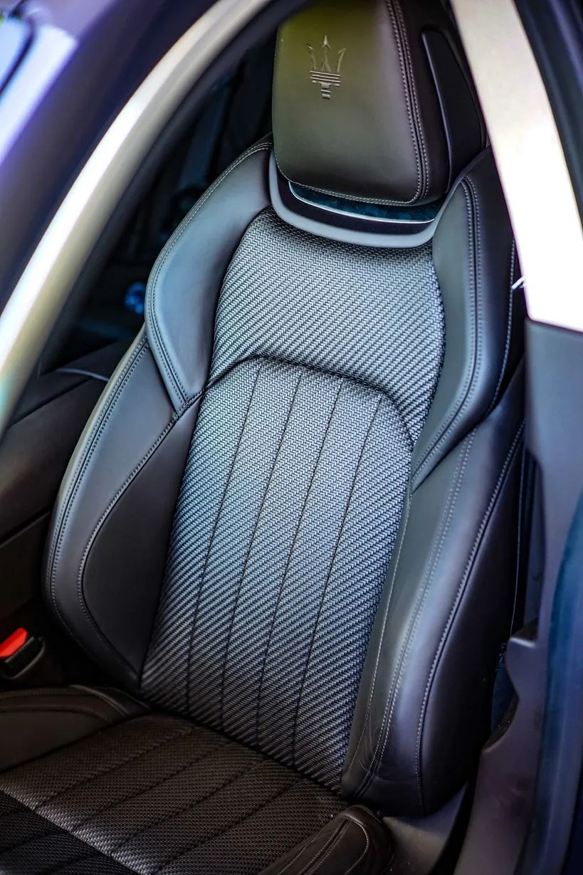 男人爱性能,女人更爱奢侈品,霸道总裁最懂你心