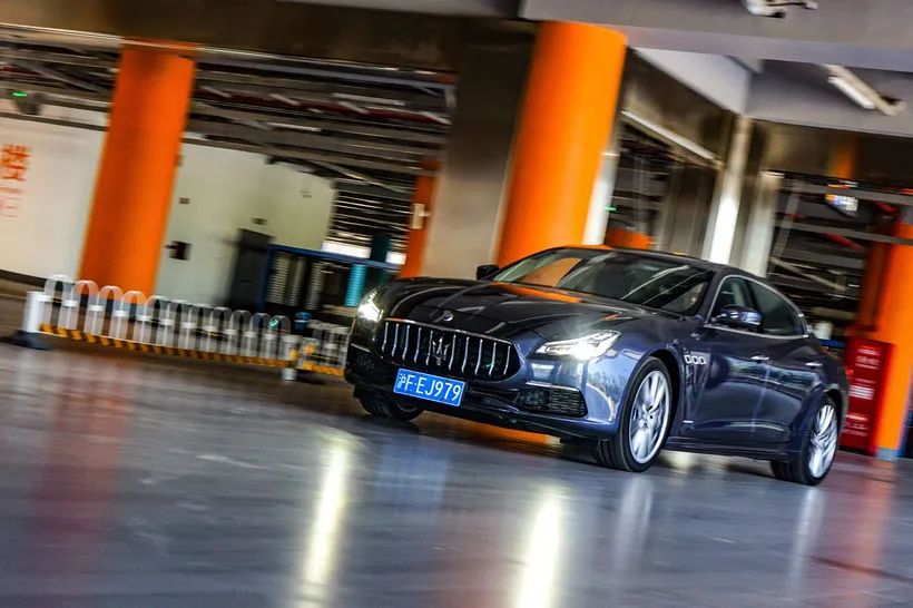 男人爱性能,女人更爱奢侈品,霸道总裁最懂你心