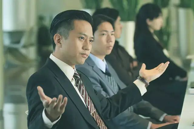 月薪10W和月薪1W的人,真实收入差距是100倍 :普通人做到这3点,就能破局休闲区蓝鸢梦想 - Www.slyday.coM 月薪10W和月薪1W的人,真实收入差距是100倍 :普通人做到这3点,就能破局休闲区蓝鸢梦想 - Www.slyday.coM