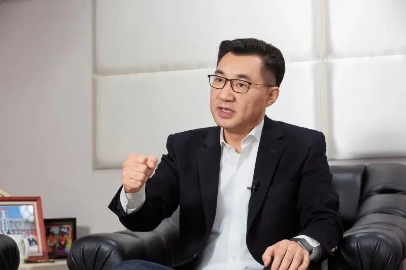 资启臣江料图。
