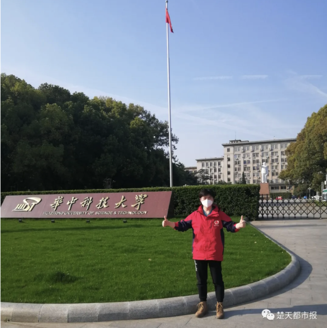 校友|一家三口成校友，慕了慕了→