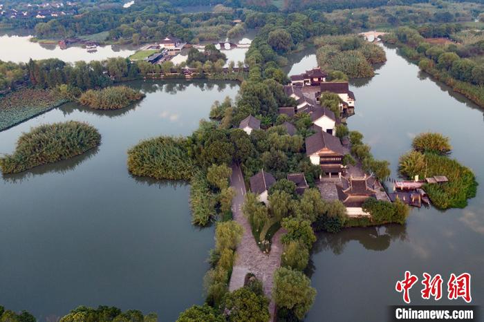 航拍沙家浜初金风抽丰光。泱波摄