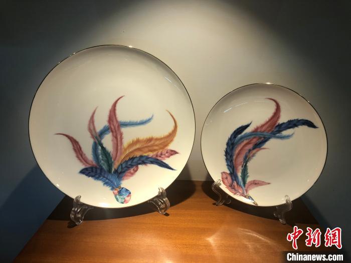 截至目前,朔州市有陶瓷企业108家,生产线141条,日用瓷生产能力达35亿件,建筑瓷生产能力达7200万平方米。 李庭耀 摄