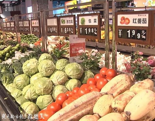 扶贫农产品送到市民家门口,黄陂首家扶贫超市亮相(图2) 扶贫农产品送到市民家门口,黄陂首家扶贫超市亮相(图2)