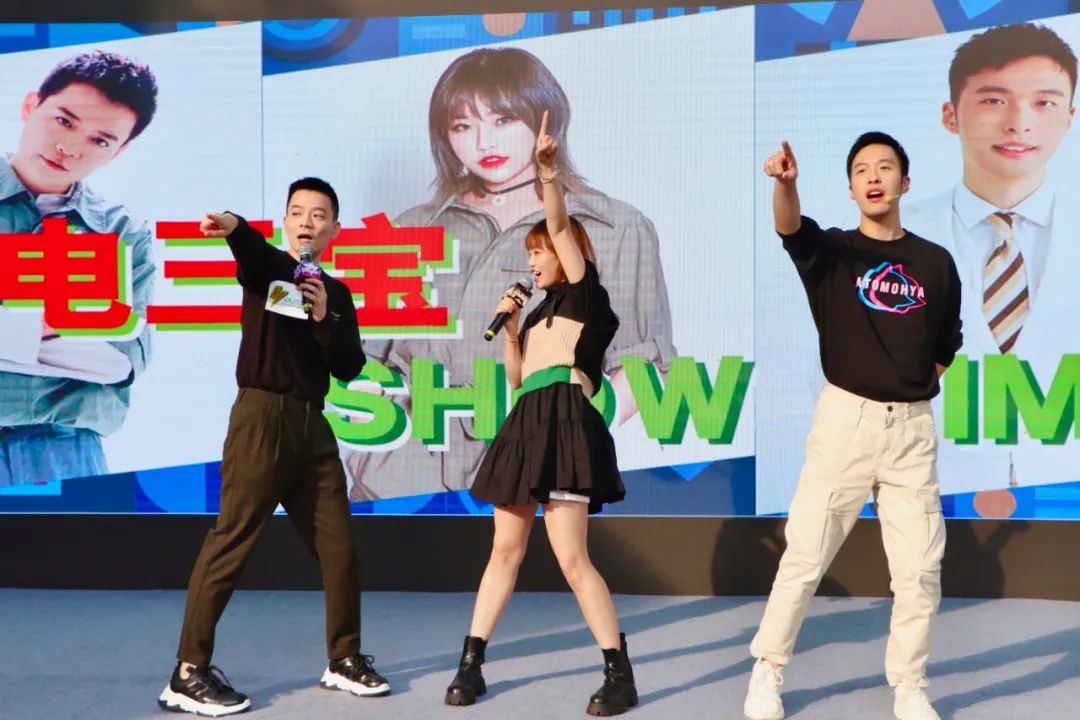 (左起)汪恺、小楚、子劲