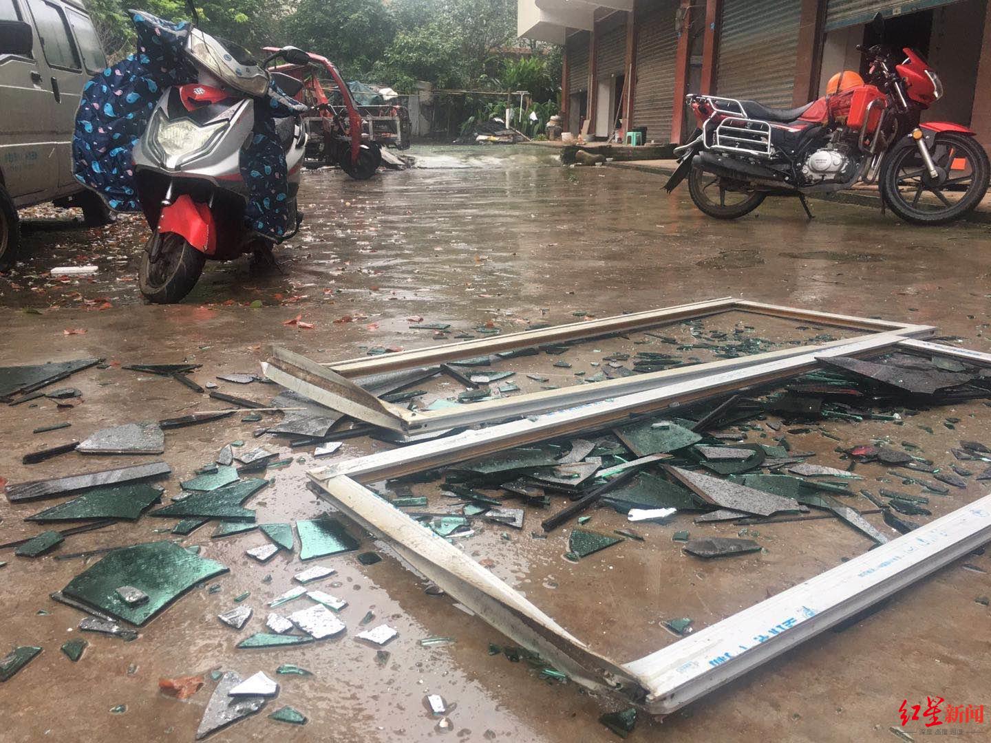 突发!四川宜宾伊力科技股份有限公司发生爆炸,有人员受伤民房受损休闲区蓝鸢梦想 - Www.slyday.coM 突发!四川宜宾伊力科技股份有限公司发生爆炸,有人员受伤民房受损休闲区蓝鸢梦想 - Www.slyday.coM