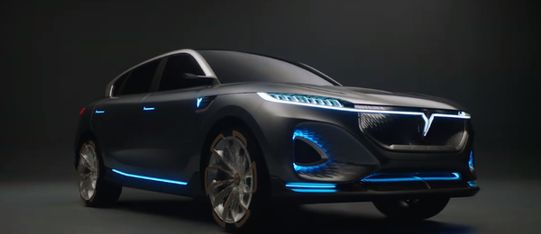 岚图首款量产概念车iFree首发 定位高端 采用ESSA架构