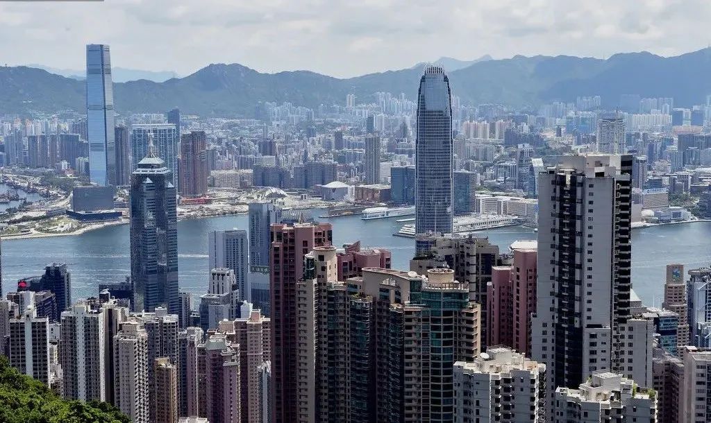 多数香港反对派议员留任立法会,未来只有两个选择