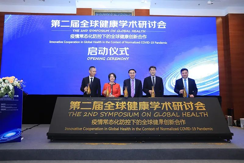 高福:今冬最大挑战 可能不只是新冠