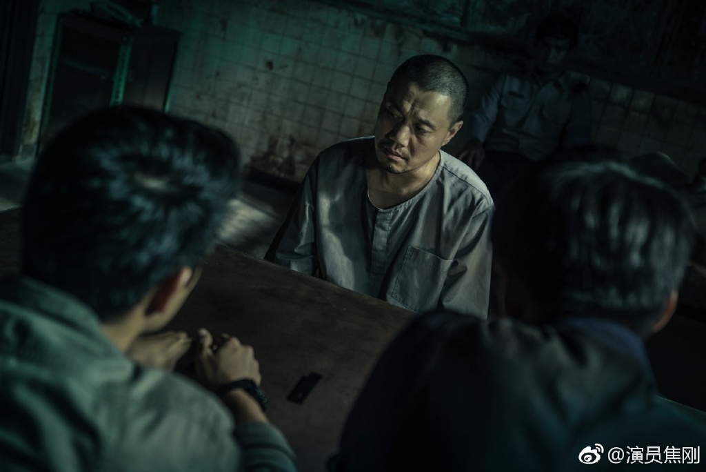 《摩天大楼》收官,承包8月恶人的焦刚也厌恶自己的嘴脸
