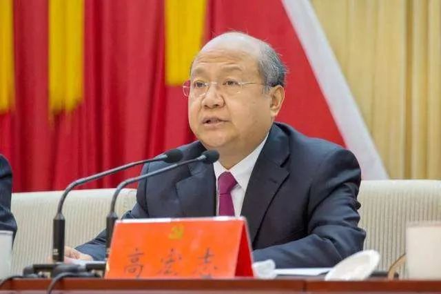 35岁升正厅的市委书记，主动投案