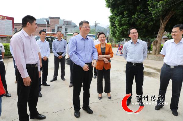 贺州市委书记李宏庆到八步区监督扶贫工作
